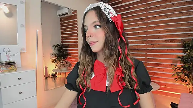 Sapphire Venuss online show from February 1, 2025, 10:12 pm