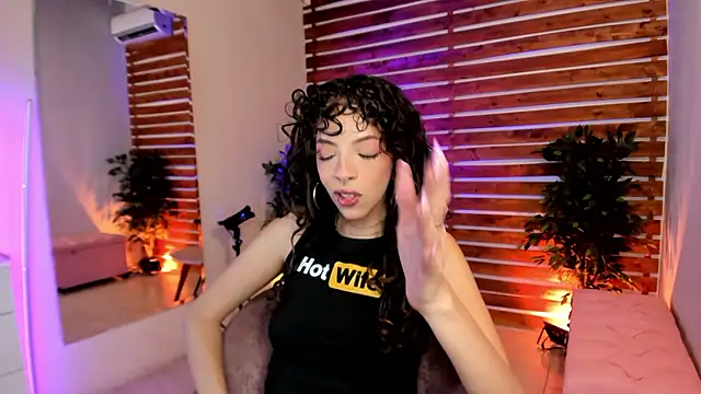 Sapphire Venuss online show from January 11, 2026, 2:07 am