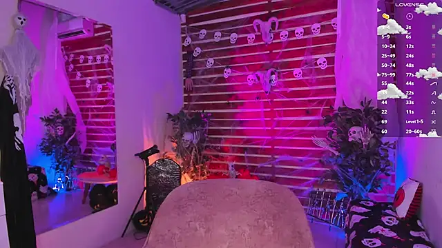 Sapphire Venuss online show from October 12, 2025, 2:35 am