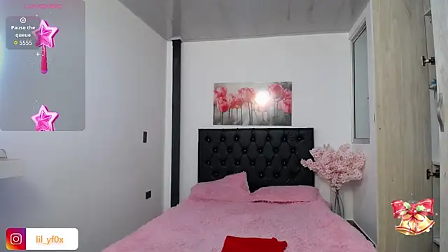 lily f00x online show from December 20, 2025, 12:30 pm