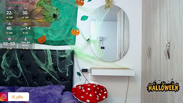 Snapshot of lily_f00x chatting on October 13, 2025, 12:40 pm lily f00x online show from October 13, 2025, 12:40 pm