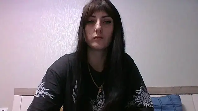 Moniic Moon online show from December 4, 2024, 4:43 pm