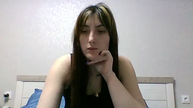 Moniic Moon online show from February 18, 2025, 3:20 pm