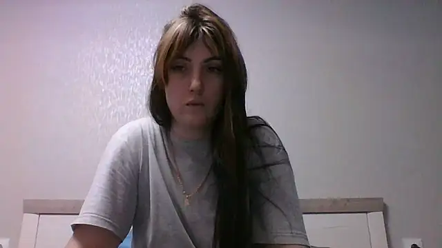 Moniic Moon online show from December 30, 2024, 3:56 pm
