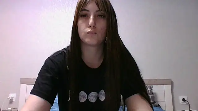 Moniic Moon online show from January 31, 2025, 3:44 pm