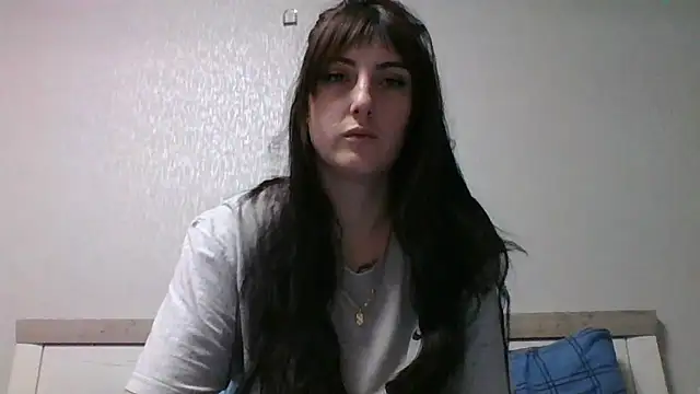 Moniic Moon online show from December 5, 2024, 4:17 pm