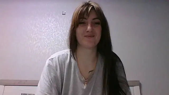 Moniic Moon online show from December 31, 2024, 4:35 pm