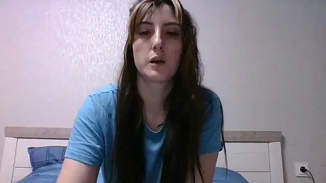 Moniic Moon online show from February 8, 2025, 3:53 pm