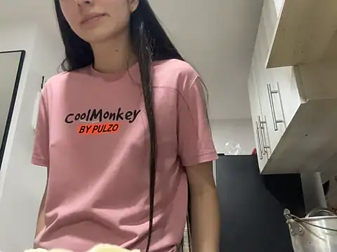 lunitayliam online show from October 17, 2025, 12:36 am