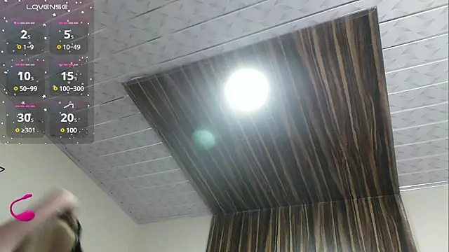 issa soto  online show from February 11, 2025, 1:41 pm