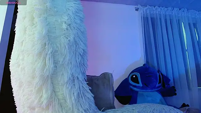 Aurora blossom   online show from September 18, 2025, 9:07 pm