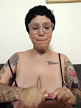 Snapshot of KatInk chatting on October 11, 2025, 9:27 pm KatInk online show from October 11, 2025, 9:27 pm