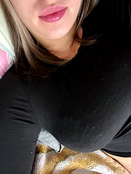 69Laura696 online show from December 2, 2024, 9:30 am