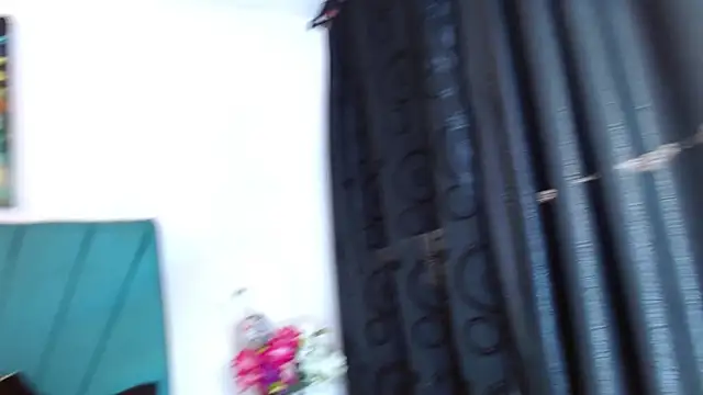 Snapshot of Dubraska1 chatting on October 18, 2025, 8:44 pm Dubraska1 online show from October 18, 2025, 8:44 pm