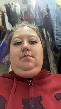 Chloee ep online show from April 17, 2026, 12:08 pm