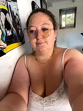 Snapshot of Chloee_ep chatting on September 26, 2025, 5:09 pm Chloee ep online show from September 26, 2025, 5:09 pm