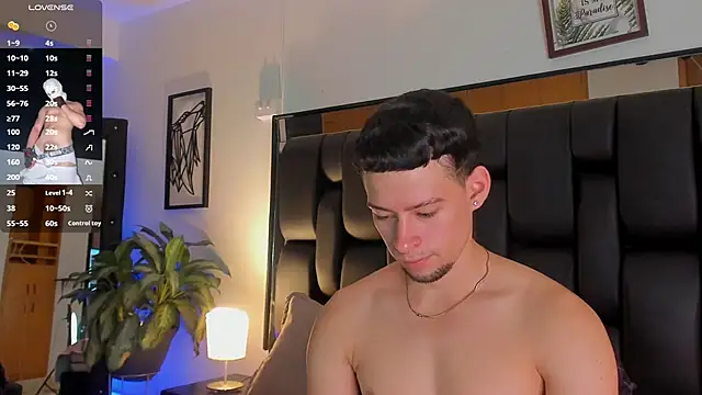 JadeSmiith  online show from September 22, 2025, 10:16 pm