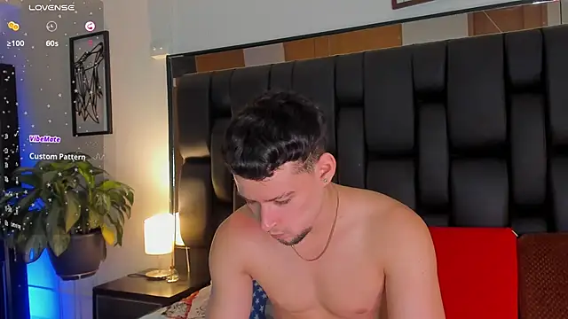 JadeSmiith  online show from October 17, 2025, 10:11 pm