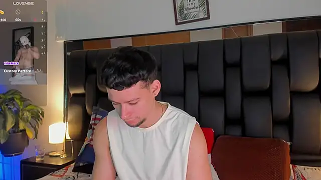 JadeSmiith  online show from October 18, 2025, 10:23 pm