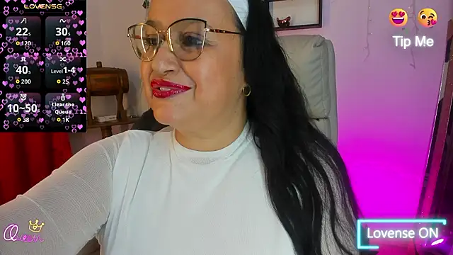 Gia Nahomi online show from February 16, 2026, 10:40 pm