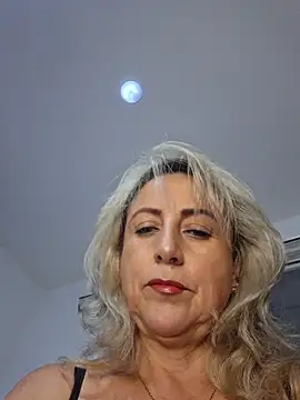 almaluna7 online show from July 2, 2026, 11:33 pm