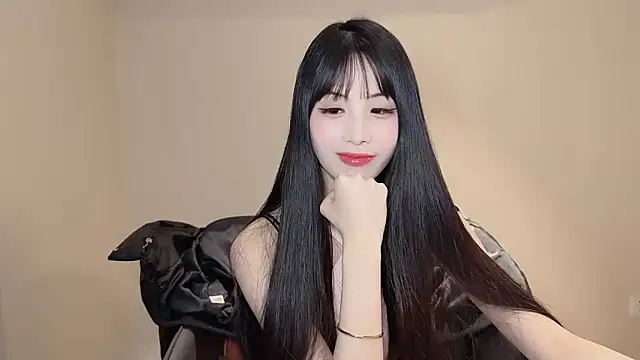 Snapshot of River-03 chatting on March 16, 2025, 1:17 pm River-03 online show from March 16, 2025, 1:17 pm