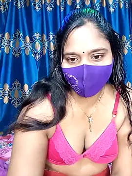 Hot Maleka online show from March 12, 2025, 1:25 am