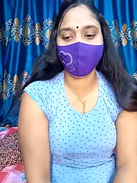 Hot Maleka online show from February 27, 2025, 2:03 am