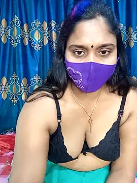 Hot Maleka online show from February 24, 2025, 5:54 am