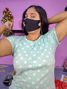 Hot Maleka online show from December 1, 2025, 1:06 am