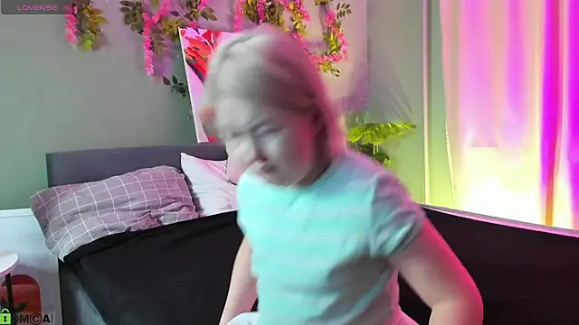 Sara Robinson online show from March 17, 2026, 3:09 am