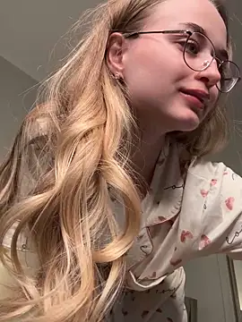 Snapshot of Tiffanyhunt chatting on May 29, 2026, 3:18 pm Tiffanyhunt online show from May 29, 2026, 3:18 pm