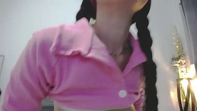 Snapshot of Vicky_Love_ chatting on March 10, 2025, 10:50 am Vicky Love  online show from March 10, 2025, 10:50 am