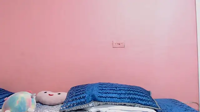 Vicky Love  online show from January 12, 2026, 11:17 am