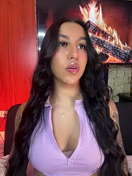 Tamara Roberts1 online show from May 21, 2026, 2:20 am