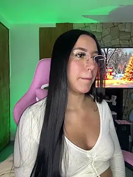 Tamara Roberts1 online show from December 17, 2024, 3:28 am