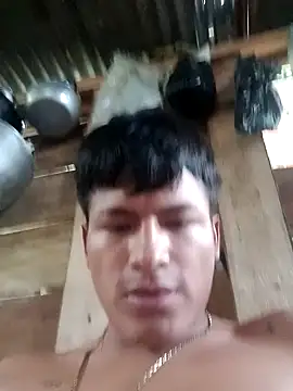 Snapshot of Huebolocko chatting on January 7, 2025, 3:23 pm Huebolocko online show from January 7, 2025, 3:23 pm