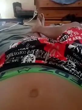 Snapshot of Huebolocko chatting on October 18, 2025, 5:37 pm Huebolocko online show from October 18, 2025, 5:37 pm