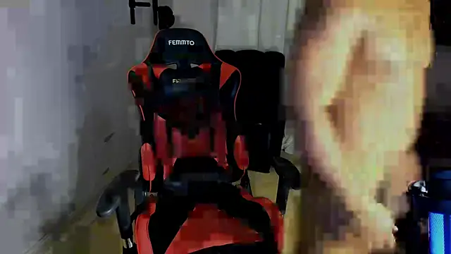 Snapshot of May_Dylan1 chatting on October 5, 2025, 6:31 pm May Dylan1 online show from October 5, 2025, 6:31 pm