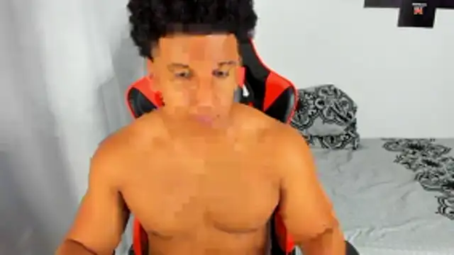 Snapshot of May_Dylan1 chatting on November 18, 2025, 5:22 am May Dylan1 online show from November 18, 2025, 5:22 am