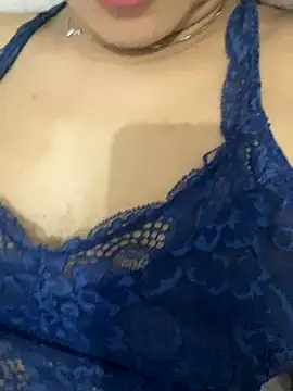 myleninha online show from December 8, 2024, 3:40 am