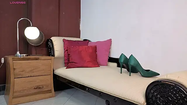 Snapshot of Gabriella_gh chatting on October 1, 2025, 8:35 pm Gabriella gh online show from October 1, 2025, 8:35 pm