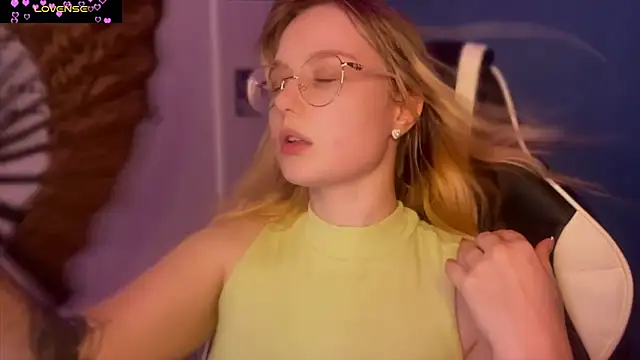 Snapshot of JacyWinslat chatting on March 6, 2025, 8:59 pm JacyWinslat online show from March 6, 2025, 8:59 pm