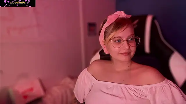 Snapshot of JacyWinslat chatting on March 10, 2025, 9:51 pm JacyWinslat online show from March 10, 2025, 9:51 pm