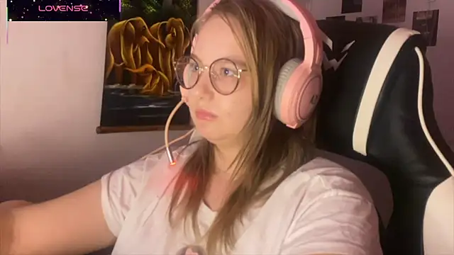 Snapshot of JacyWinslat chatting on October 2, 2025, 3:48 pm JacyWinslat online show from October 2, 2025, 3:48 pm