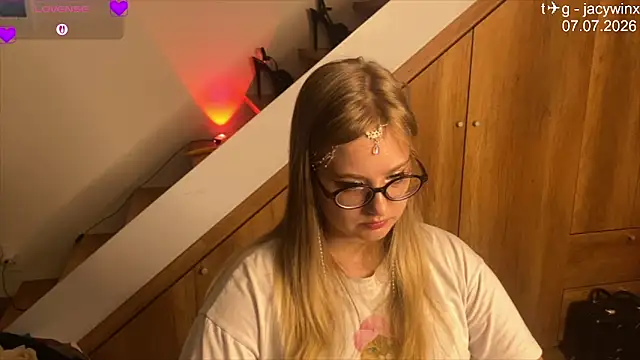 Snapshot of JacyWinslat chatting on July 8, 2026, 7:47 pm JacyWinslat online show from July 8, 2026, 7:47 pm