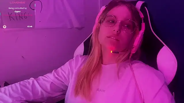 Snapshot of JacyWinslat chatting on March 18, 2025, 7:33 pm JacyWinslat online show from March 18, 2025, 7:33 pm