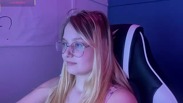 Snapshot of JacyWinslat chatting on March 19, 2025, 3:51 pm JacyWinslat online show from March 19, 2025, 3:51 pm