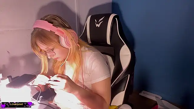 Snapshot of JacyWinslat chatting on March 1, 2025, 1:00 am JacyWinslat online show from March 1, 2025, 1:00 am