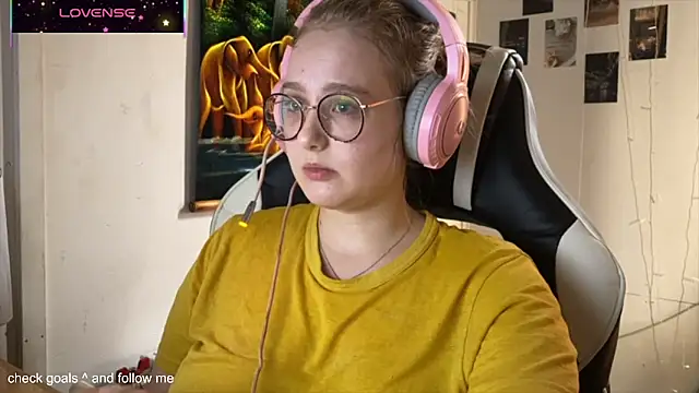 Snapshot of JacyWinslat chatting on October 15, 2025, 12:46 pm JacyWinslat online show from October 15, 2025, 12:46 pm